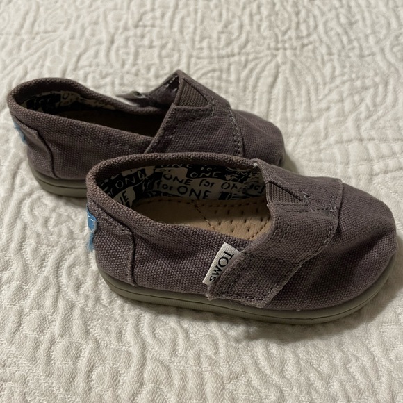 TOMS Tiny Alpargata Canvas Toddler Shoe - Picture 2 of 6
